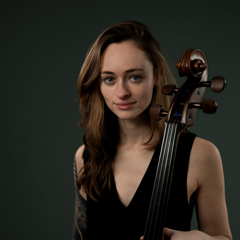 Leah Plave vierkant
