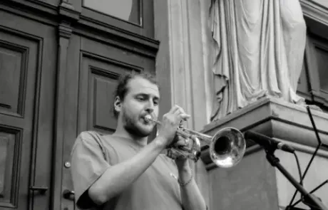 Jakub zwartwit voor deur 500x750