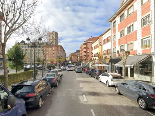 Gitaarles Oviedo - Calle Rosa María Menéndez López 16